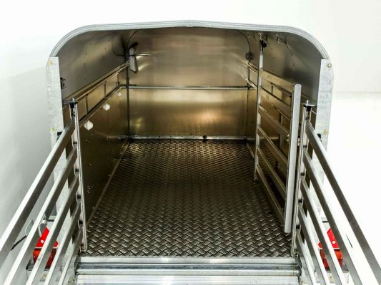 Ifor Williams Schaf-und Kälberanhänger P8G 124x250cm Höhe:115 1,4t – Bild 5