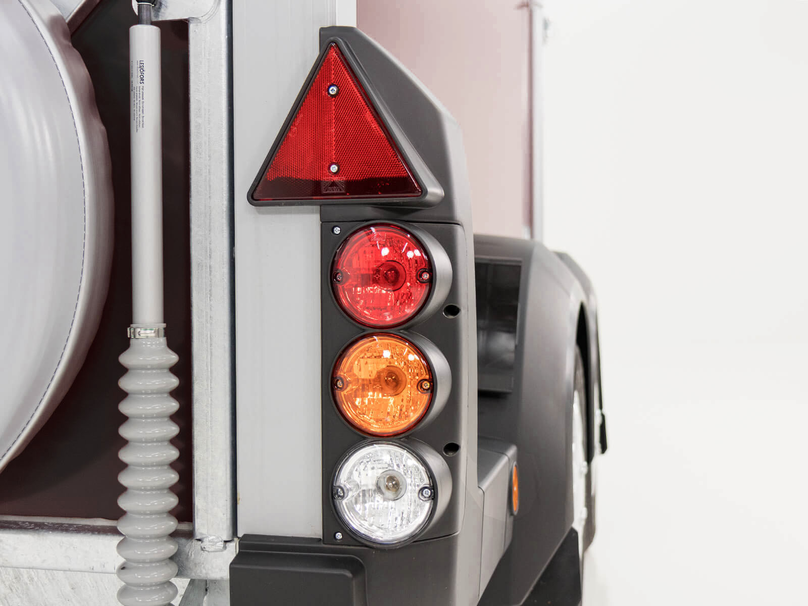 Ifor Williams Pferdeanhänger HB511|schwarz|Frontausstieg – Bild 9