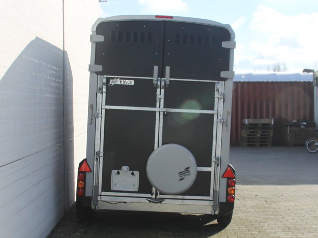 Ifor Williams Pferdeanhänger HB506|Frontausstieg|Klappenkombi – Bild 8