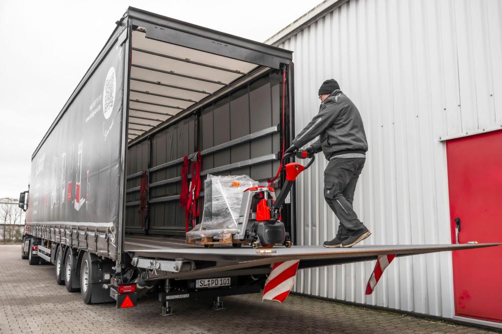 Elektrohubwagen – 2000 kg, Li-Ion, Stützräder, ext. Akku ForkLion Plus – Bild 7