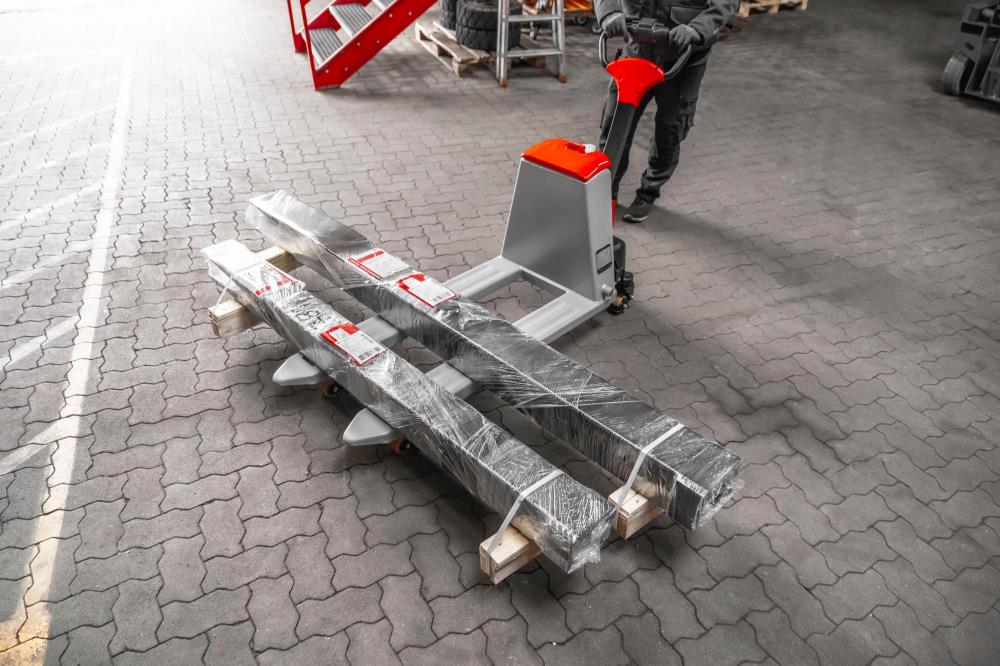 Elektrohubwagen – 2000 kg, Li-Ion, Stützräder, ext. Akku ForkLion Plus – Bild 9
